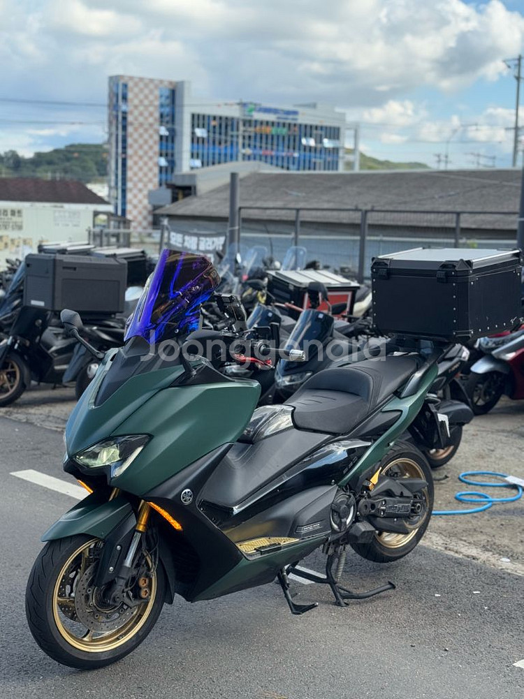 야마하 TMAX560--0