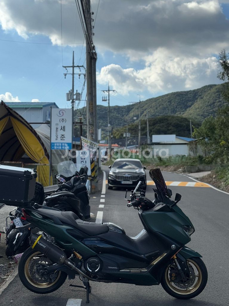 야마하 TMAX560--3