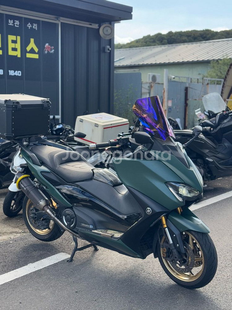 야마하 TMAX560--2