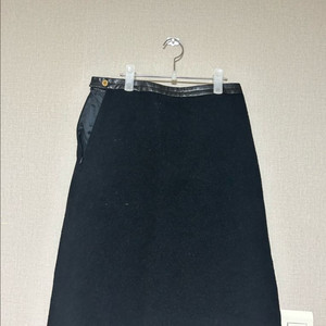 모네 MONE 리본빛 레이첼 미디 스커트 S사이즈