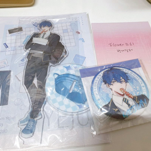 플레이브 비공굿 tempestad님 교복 아크릴 캔뱃지