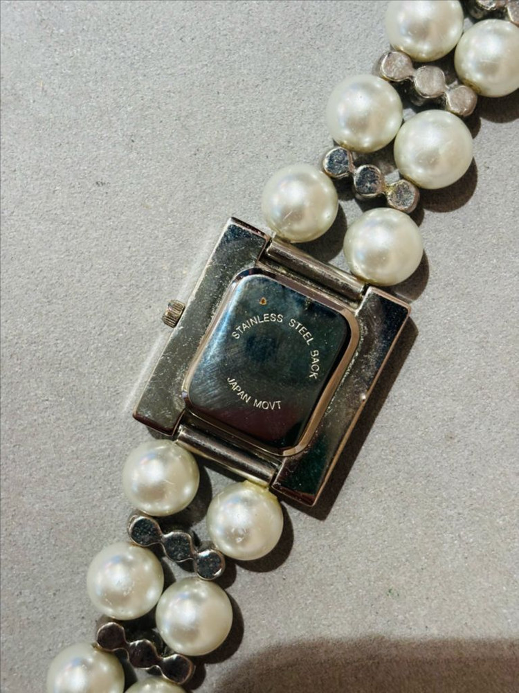 진주 팔찌형태의 여성용 쿼츠 시계--3
