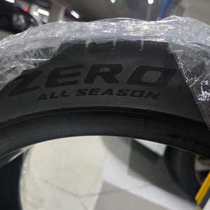 쏘나타 18인치 피렐리 235/45R18 타이어 팝니다