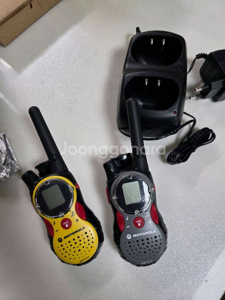 모토롤라 생활무전기+충전기--0