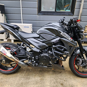 21년식 스즈키 GSX-S750 블랙 요시무라 판매