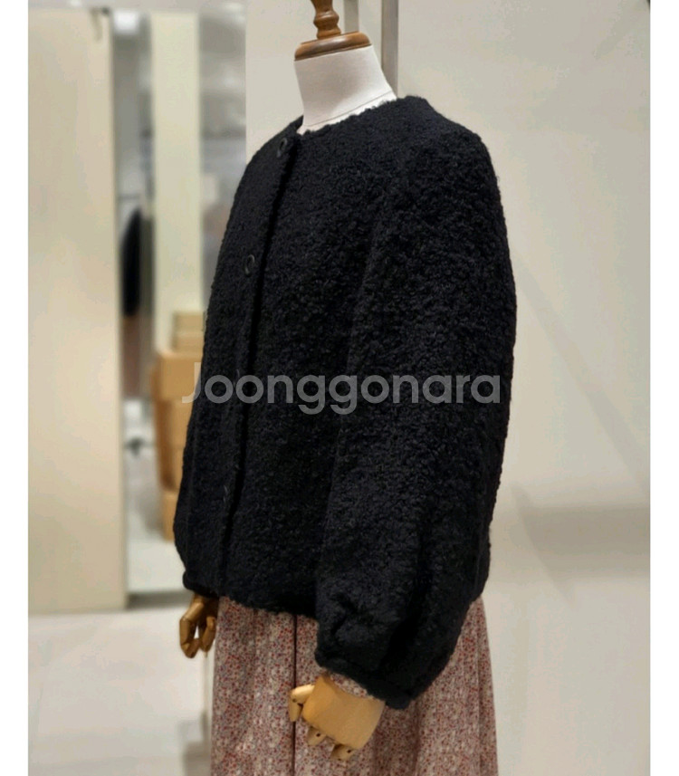 써스데이아일랜드 볼륨소매자켓--1