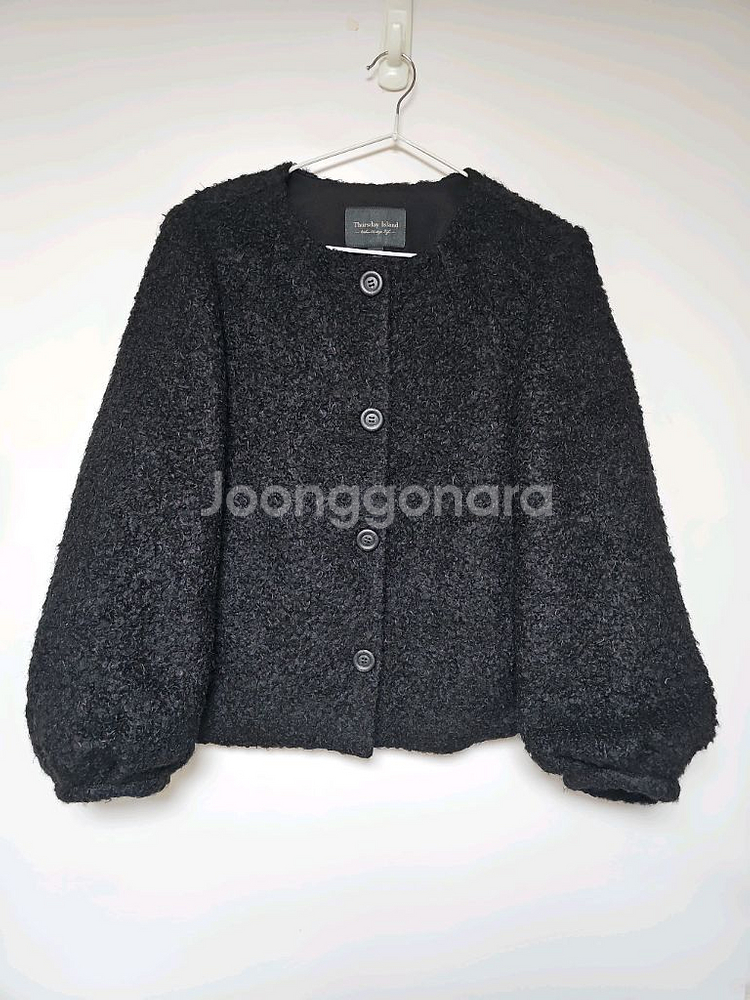 써스데이아일랜드 볼륨소매자켓--3