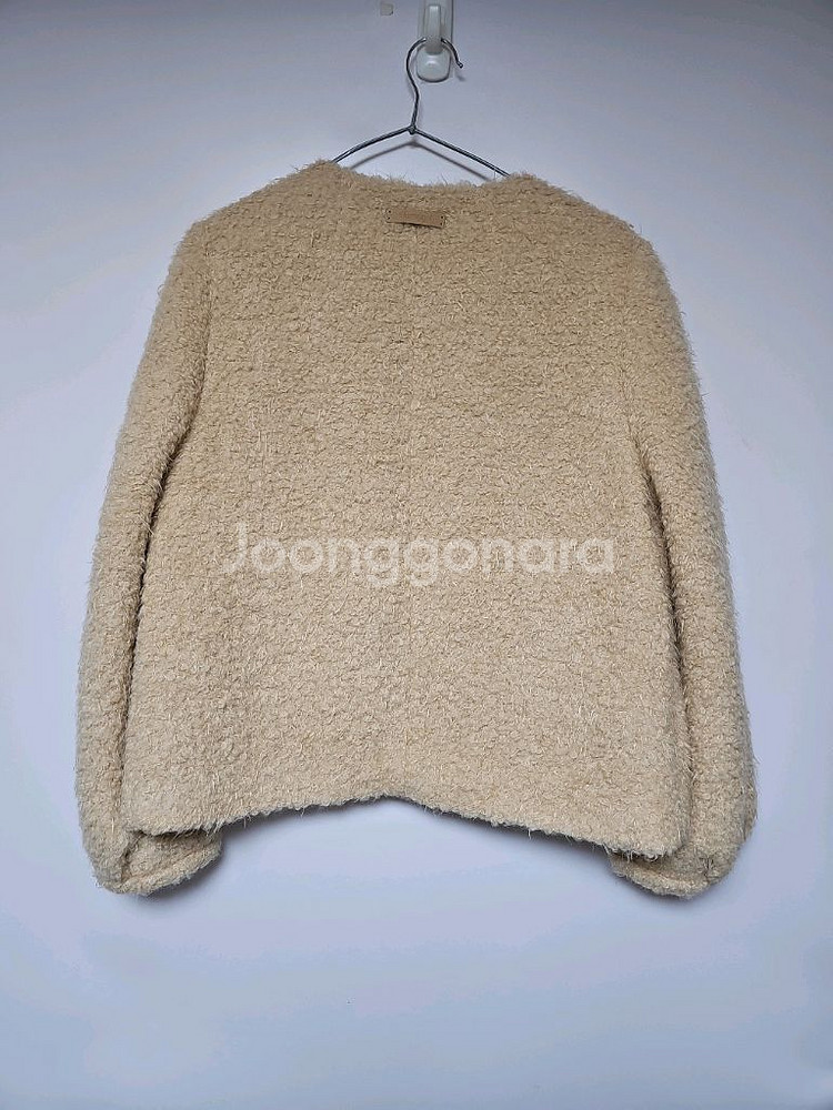 써스데이아일랜드 볼륨소매자켓--3