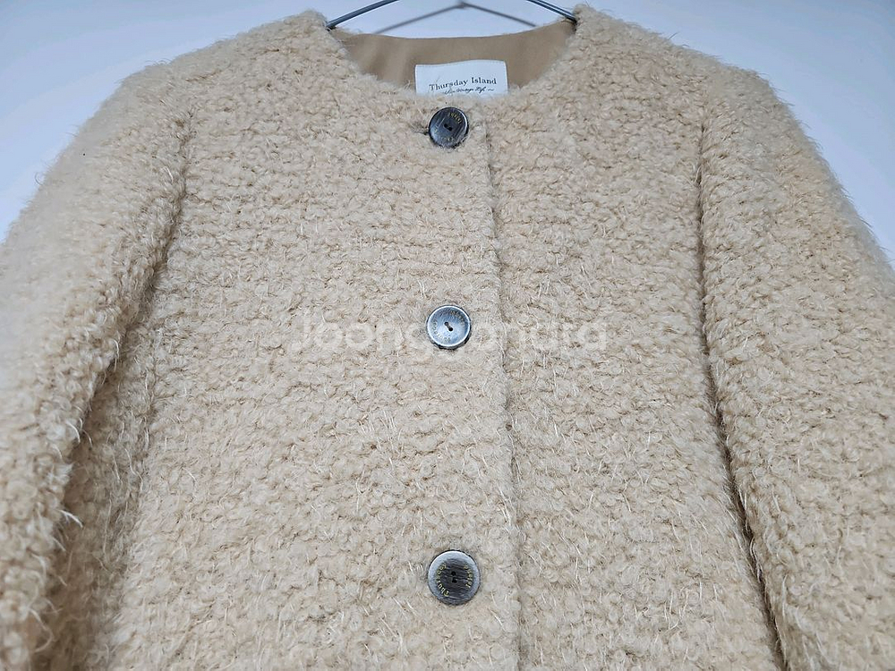 써스데이아일랜드 볼륨소매자켓--5