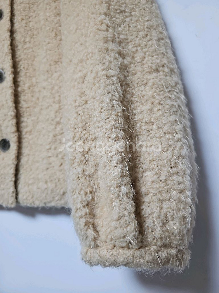 써스데이아일랜드 볼륨소매자켓--7