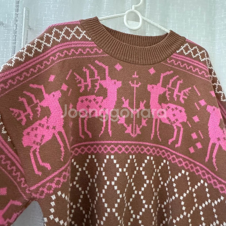 브라운핑크 노르딕 사슴 패턴 브라운 니트 스웨터 거의새--6