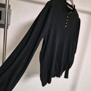 미착용 프리) Keechel 버튼 니트