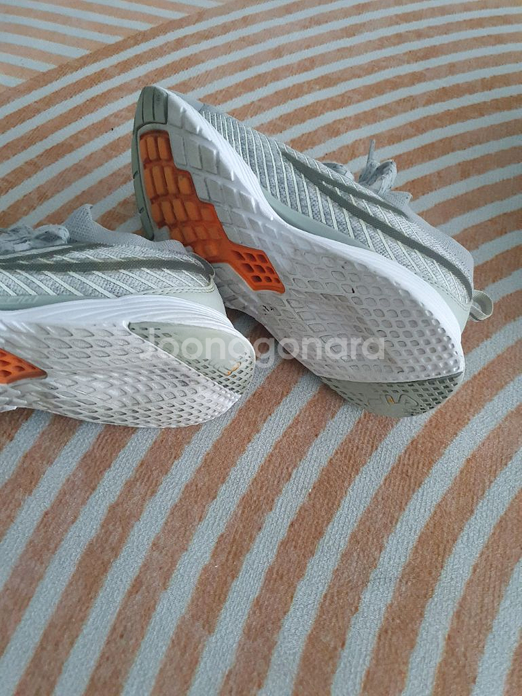 휠라운동화(240)--2