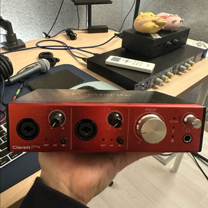 포커스라이트 클라렛 2pre 썬더볼트 이미지