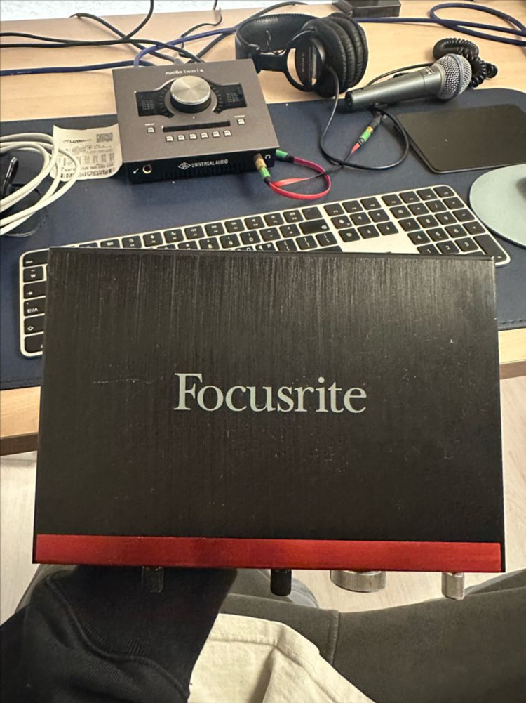 포커스라이트 클라렛 2pre 썬더볼트 이미지