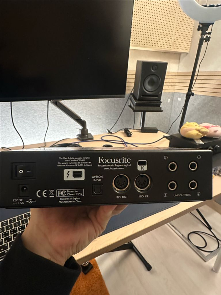 포커스라이트 클라렛 2pre 썬더볼트 이미지