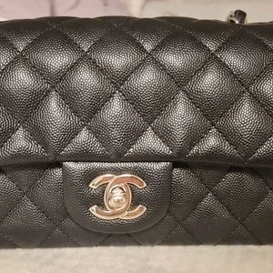 샤넬 뉴미니 캐비어 26번대