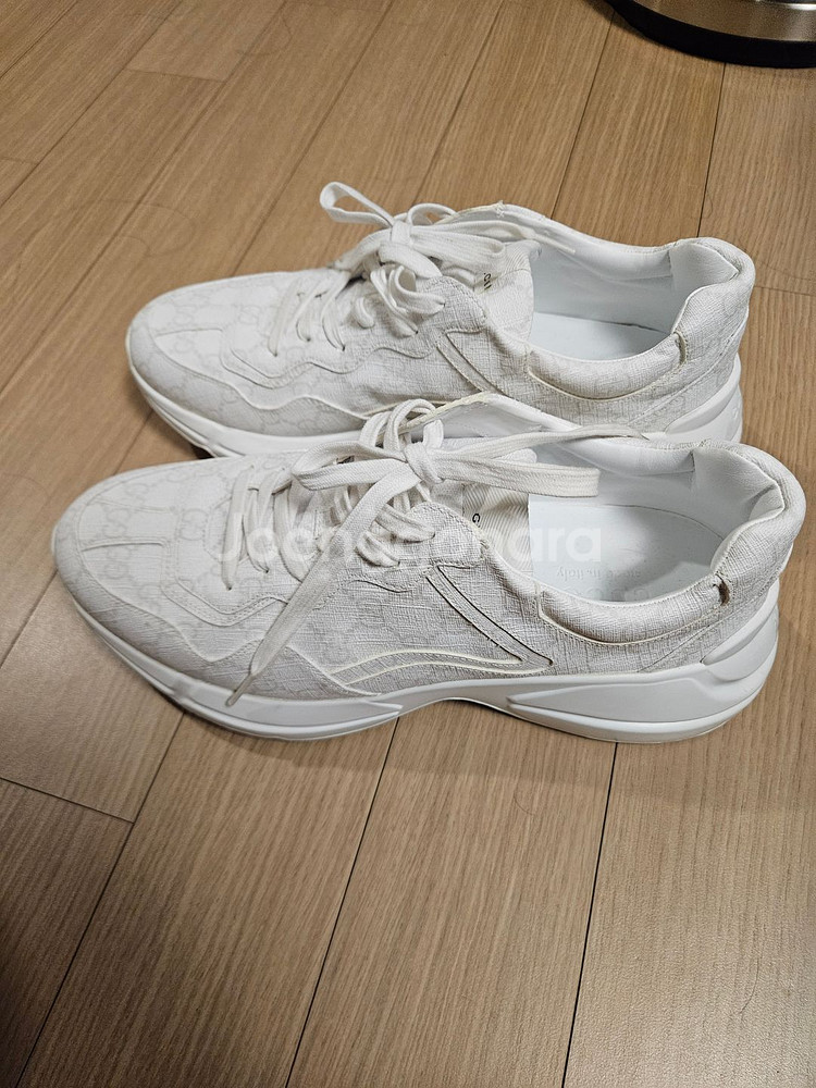 구찌 라이톤 스니커즈 신발 44사이즈--1