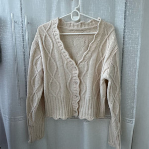 아이보리 꽈배기 니트 가디건 프리 넘 예뻐요 상태 굿