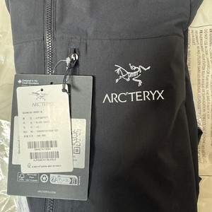 아크테릭스 스쿼미시 후디 블랙 L 팝니다.