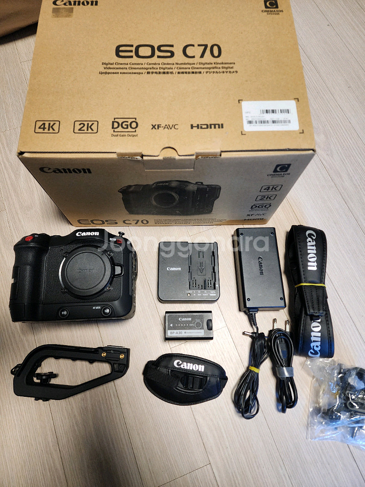 캐논코리아 정품 eos c70 판매합니다--0