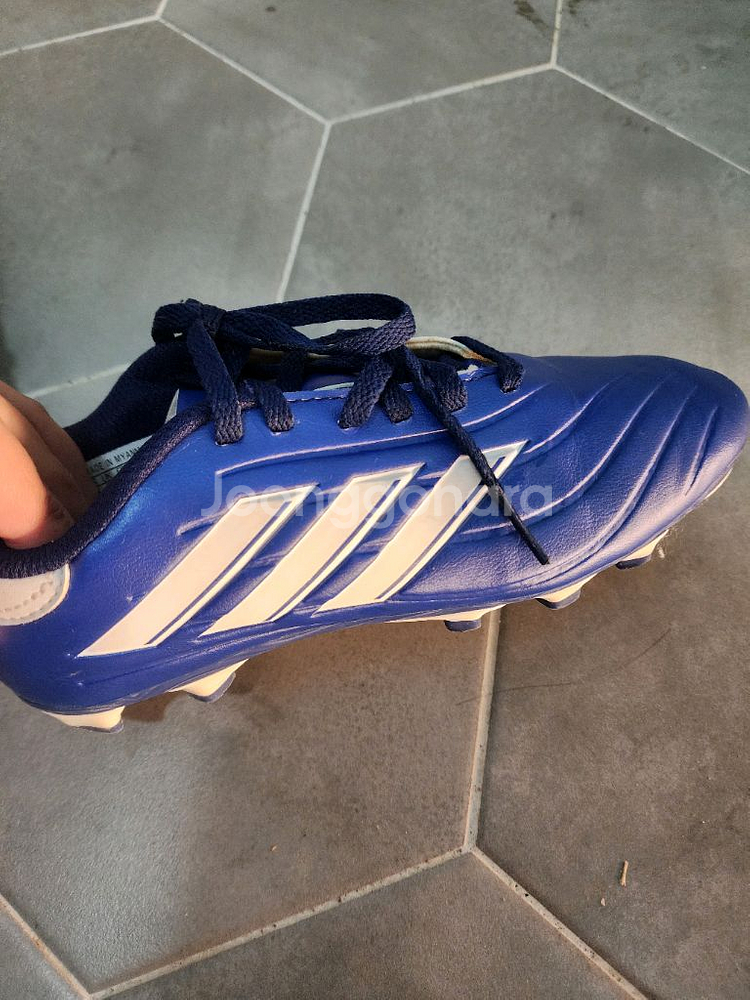 아디다스 축구화 컬러:블루 사이즈:230mm--1