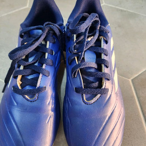 아디다스 축구화 컬러:블루 사이즈:230mm