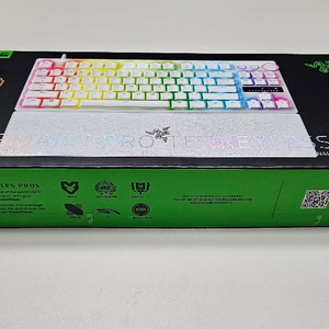 레이저 헌츠맨 v3 pro 화이트 us 미개봉