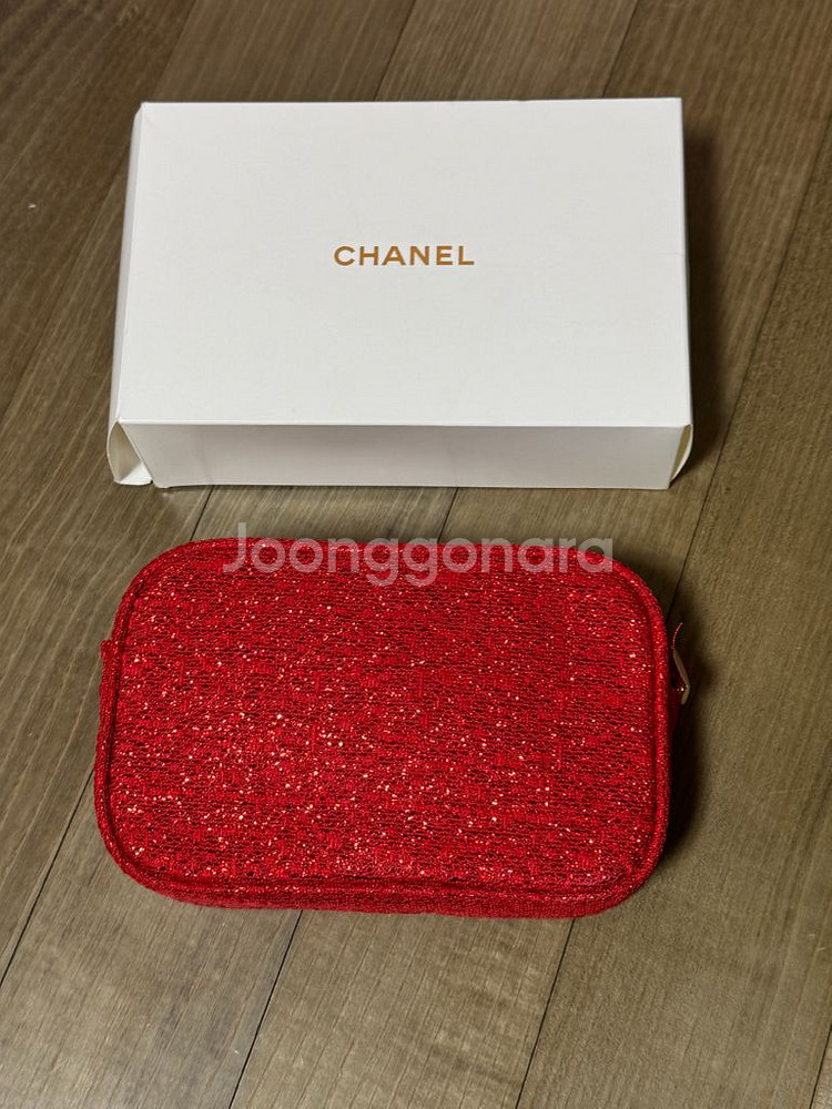 정품) 샤넬 뷰티 레드 트위드 파우치 여행용 파우치--1