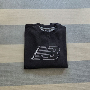 뉴발란스 맨투맨 L사이즈