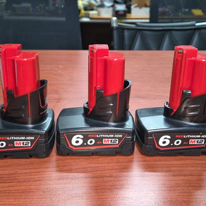 밀워키 탄창형 M12 6.0Ah 배터리 3개