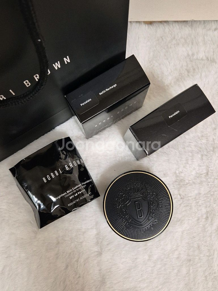 마지막가격!바비브라운 웨이트리스 스킨쿠션 포슬린 본품+리필--1