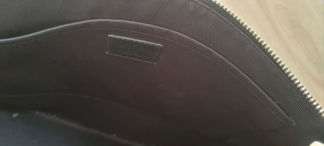 루이비통 다미에 인피니 클러치백 이미지