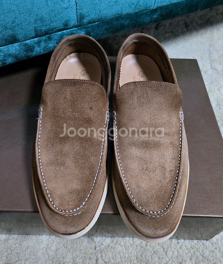 로로피아나 썸머워크 브라운 41.5사이즈--1