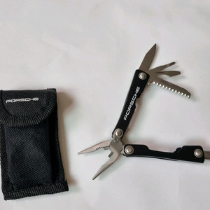 포르쉐 맥가이버칼 미사용 파우치 포함(유일한 매물)
