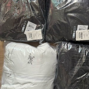 아크테릭스 아톰sv 블랙 M , L 솔리튜드 M , L