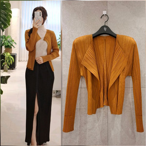 플리츠플리즈 24년 숏가디건 이세이미야케