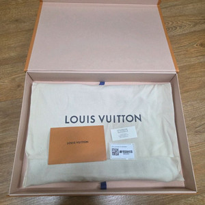 루이비통 클러치백