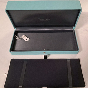 티파니 팔찌 케이스 쇼핑백 리본끈팝니다 (겉박스분실)