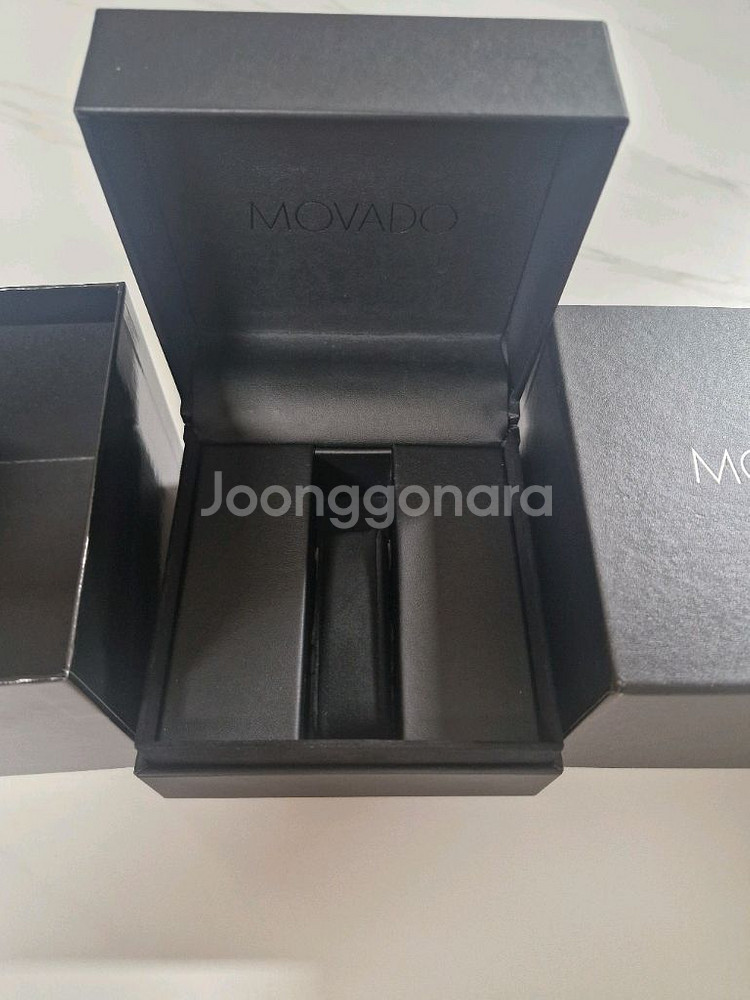 모바도 시계케이스 박스팝니다 (쿠션분실)--2