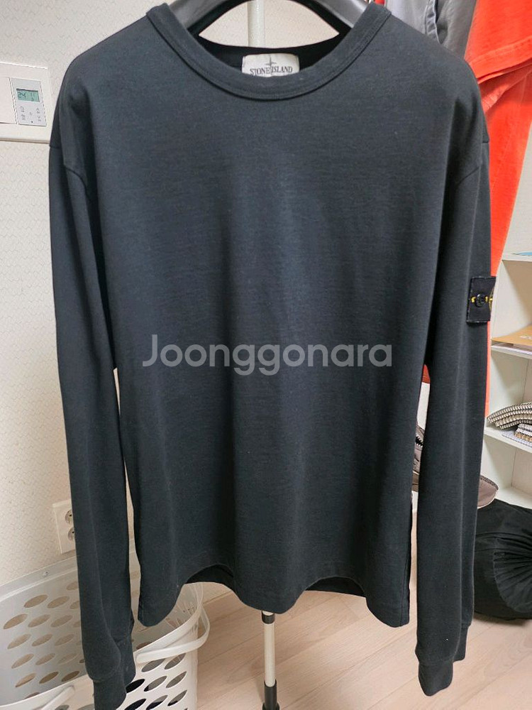 스톤아일랜드 롱슬리브 블랙 105 슬림핏 팜.--0