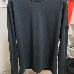 스톤아일랜드 롱슬리브 블랙 105 슬림핏 팜.