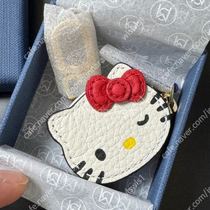 메종드사브레 헬로키티 참 가죽 키링 애플 에어태그 보관
