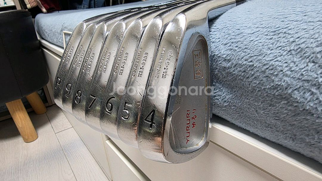 유루리 KM-0208 아이언 세트 4번부터 P까지--0