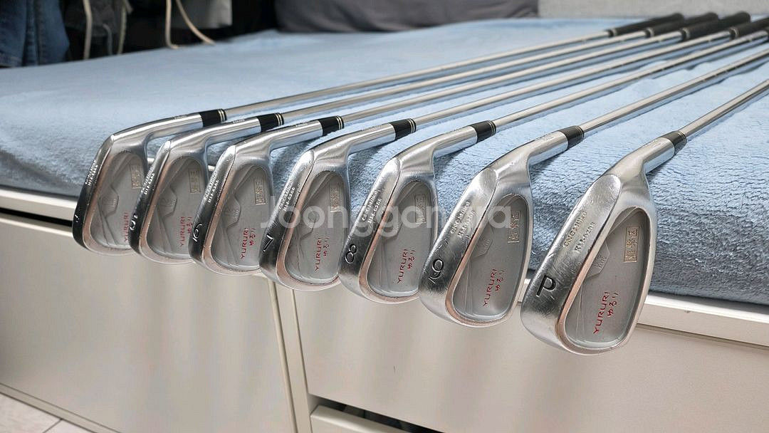 유루리 KM-0208 아이언 세트 4번부터 P까지--1