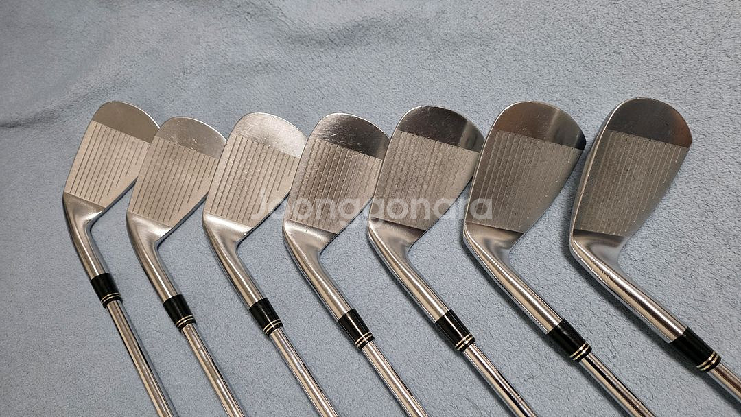 유루리 KM-0208 아이언 세트 4번부터 P까지--3