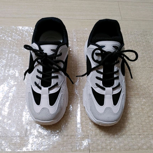 운동화 240