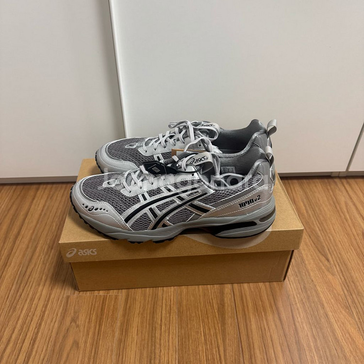 아식스 x 프레자 위워 젤 1090 V2 285사이즈--1