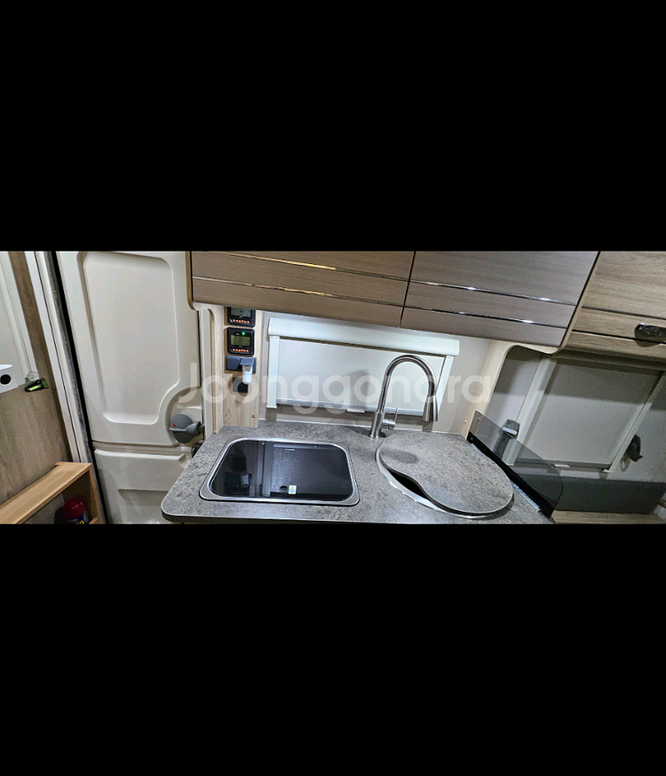 카라반 2018년식팝니다--4