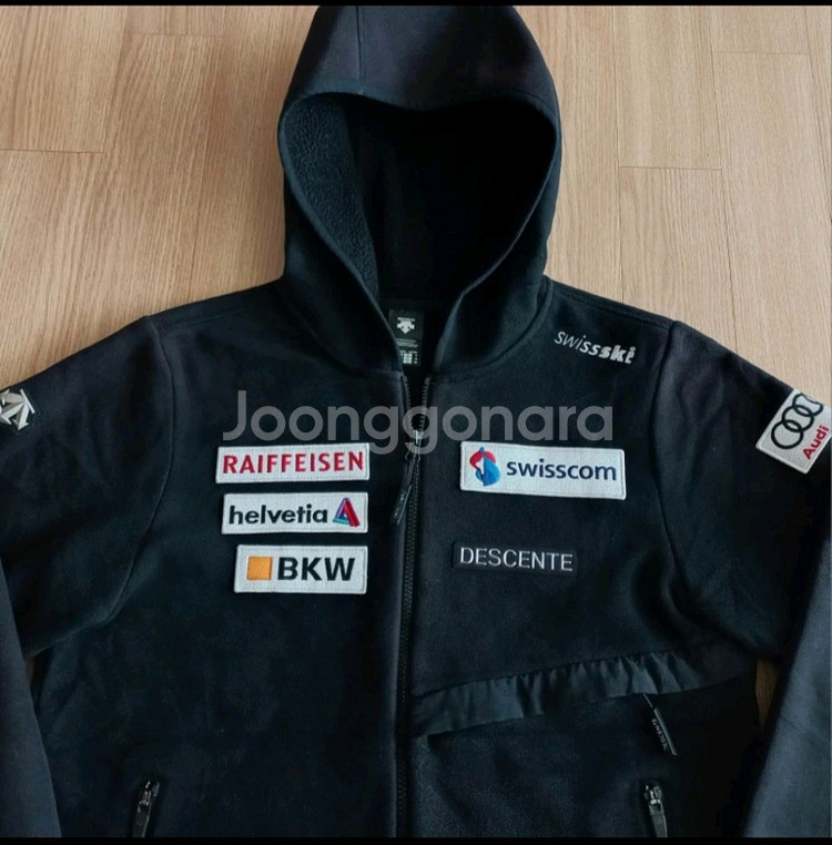 정품 데상트 Swiss skiteam 한정판 100--0